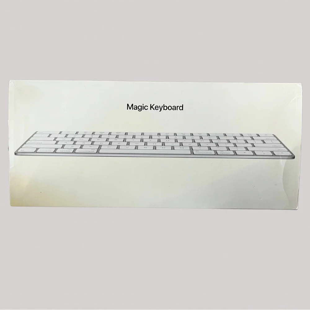 Apple Magic Keyboard Model MLA22L/A1644 Bluetooth w/ Lightning Cable Open Box